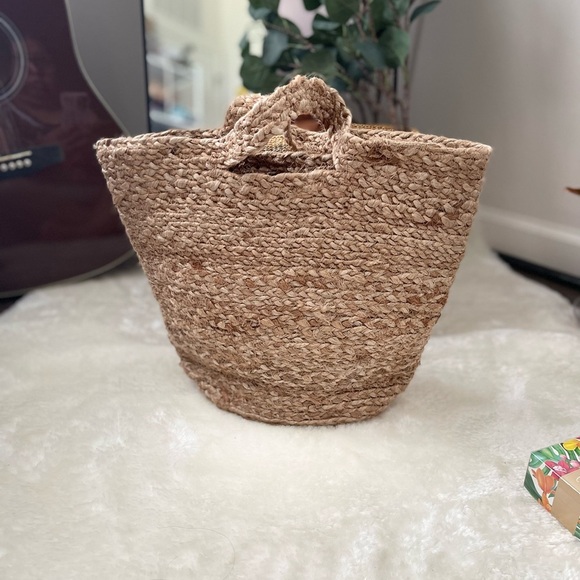 Brand New IKEA TOLKNING Jute Hanging Basket (7 ¾X13 ¾X11 ¾ ") 705.126.48 - Picture 4 of 10